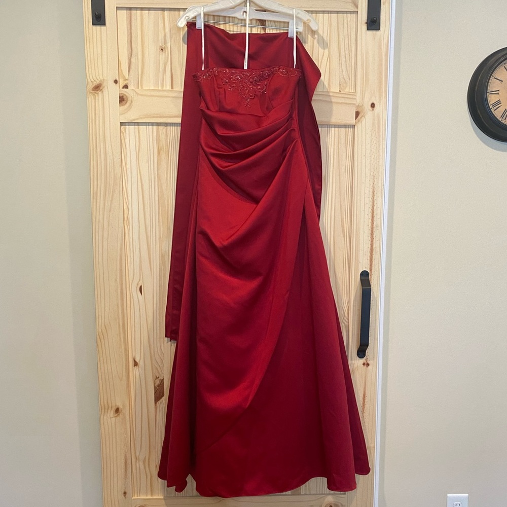 David’s Bridal formal gown strapless